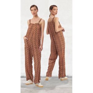 NWOT Khush Safari Jumpsuit Brown Black Animal Print, Hawaiian Design Size Large